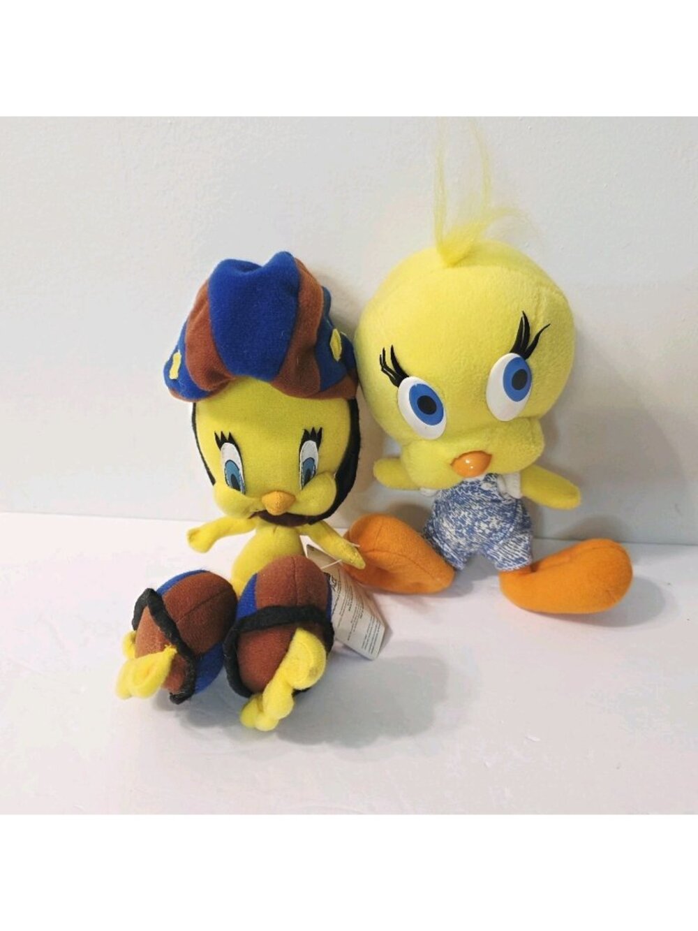 2 Vtg Tweety Birds Roller Skating Helmet Overalls Looney Toons Stuffed Toy Plush